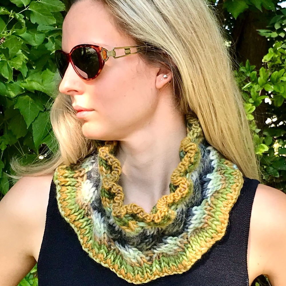 Handmade Neck Warmer (K19-2H) New Without Tags - Picture 6 of 10